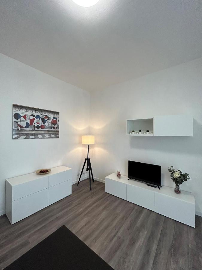Exphome Novate Milanese Bagian luar foto