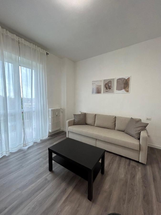 Exphome Novate Milanese Bagian luar foto
